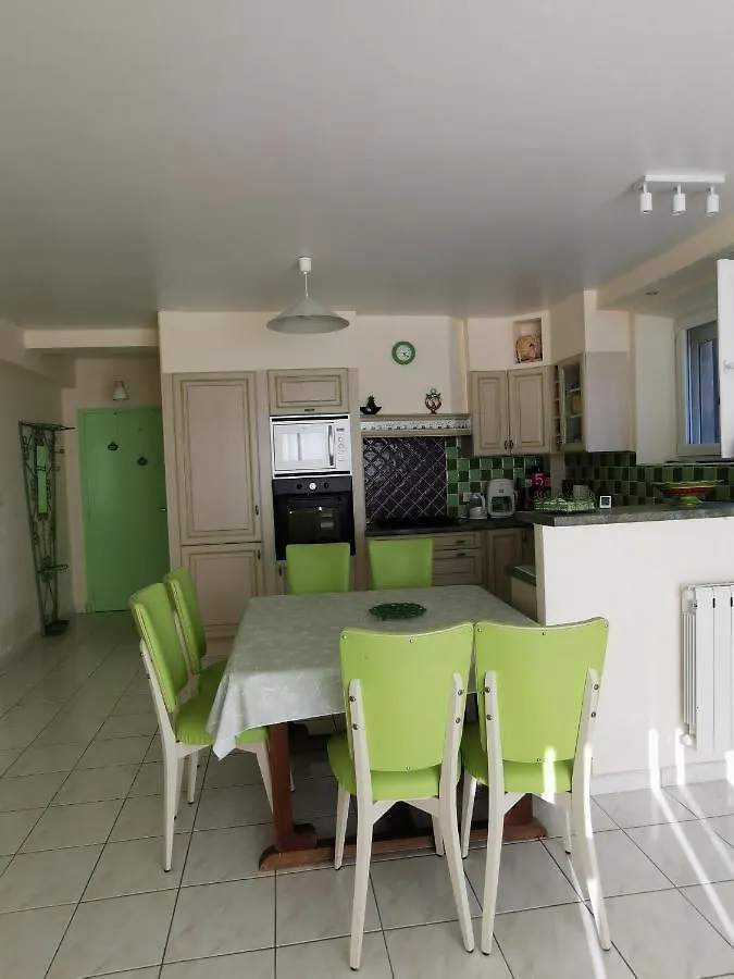 Daire Appartement Dans Maison Individuelle Le Caylus Bas Saint-Affrique